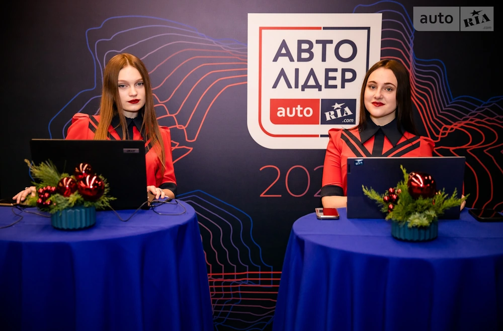 хостес Sun One 3webp